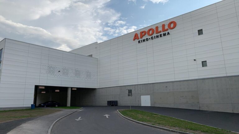 Ülemiste keskuse juurdeehituse fassaaditööd