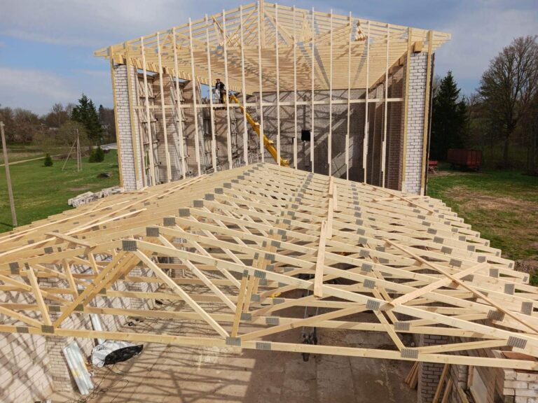 Laohoone katuse rekontsrueerimistööd